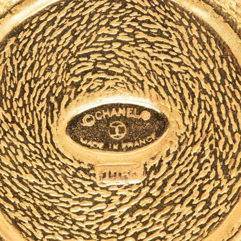 CHANEL Gold Logo Brooch - Picture 3 of 3